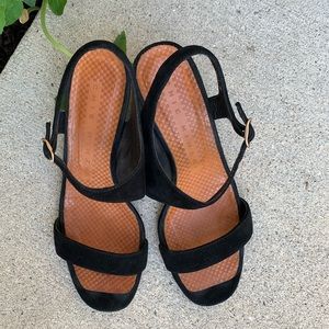 Chie Mihara Suede Sandals 👡